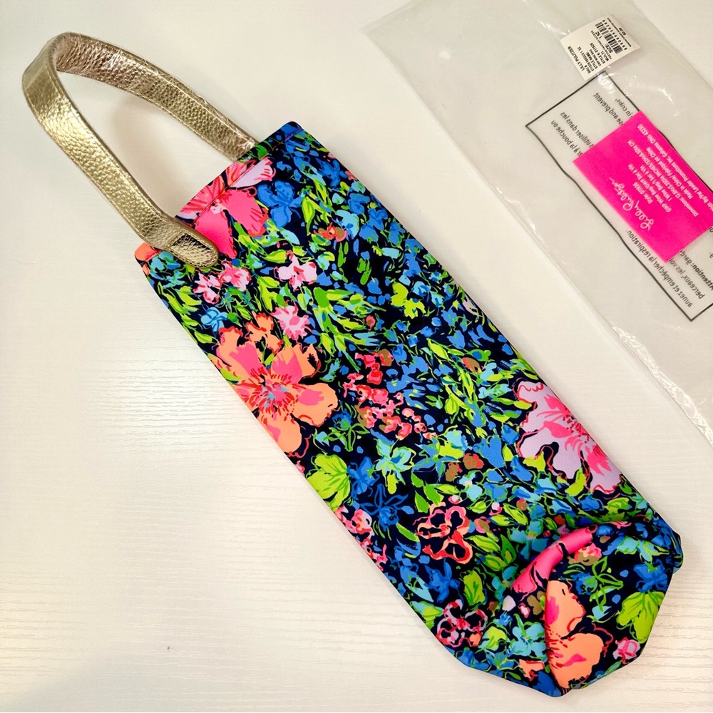 Lilly Pulitzer Wine Bag, Festive Fantasy, Hostess Gift - Picture 6 of 12